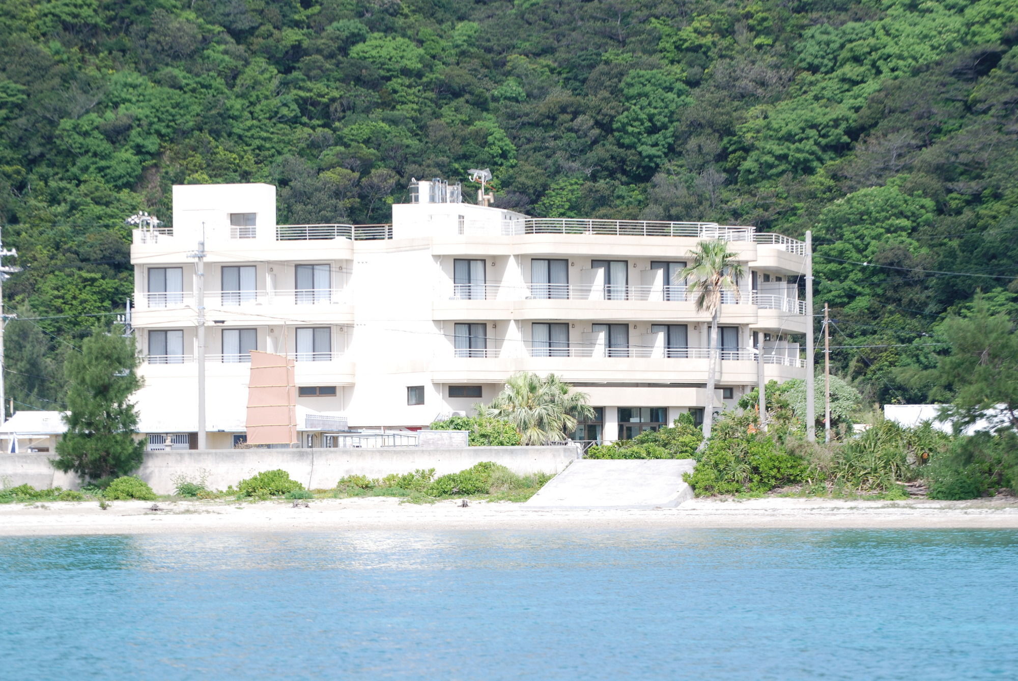 Kerama Beach Hotel Zamami Eksteriør billede